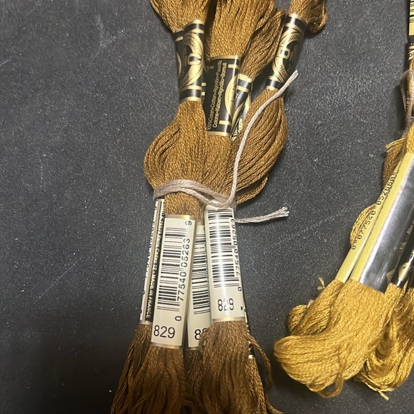 DMC embroidery yarn Made in France 50 skeins - Picture 8 of 9